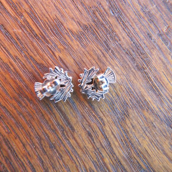 Thistle silvertone stud earrings, vintage - Picture 4 of 8